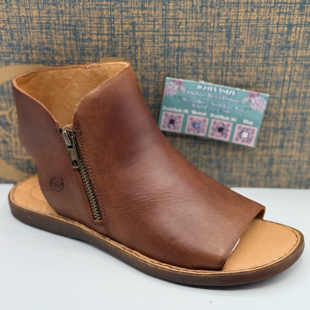 BORN HAZLE GLADIATOR SANDALS